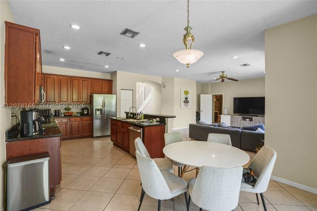 19143 Crystal St 19143, Weston, FL 33332