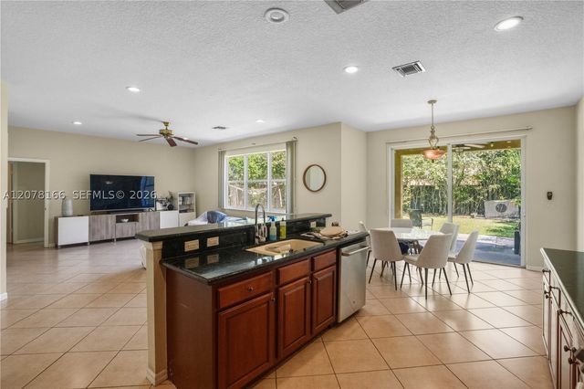 19143 Crystal St 19143, Weston, FL 33332