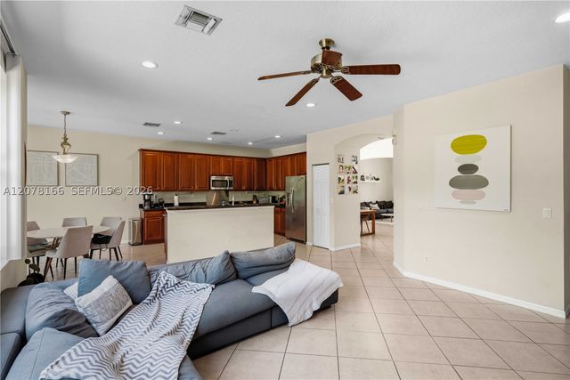 19143 Crystal St 19143, Weston, FL 33332