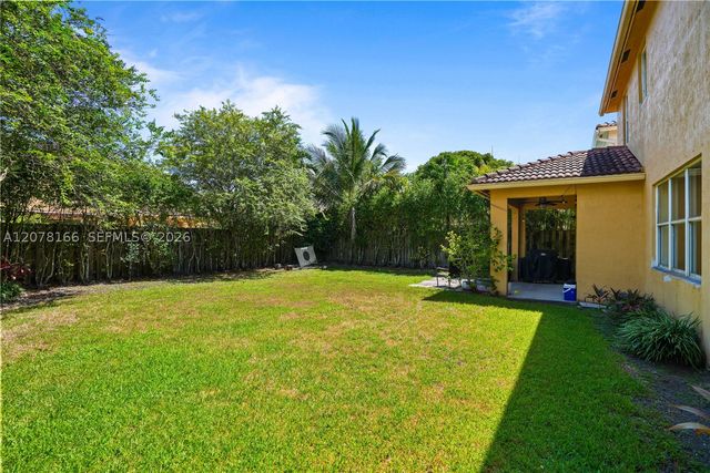 19143 Crystal St 19143, Weston, FL 33332