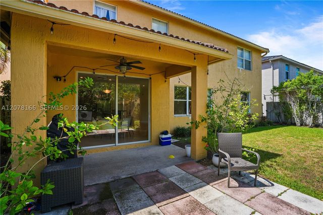 19143 Crystal St 19143, Weston, FL 33332