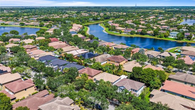 19143 Crystal St 19143, Weston, FL 33332