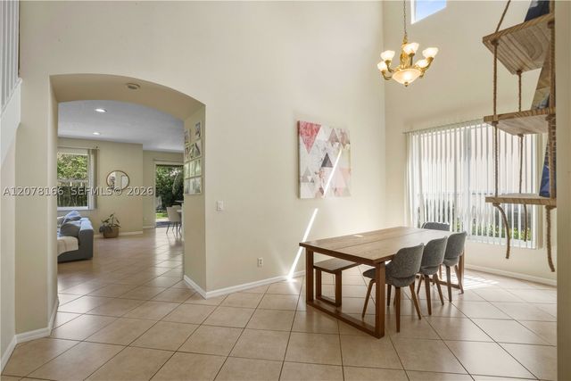19143 Crystal St 19143, Weston, FL 33332