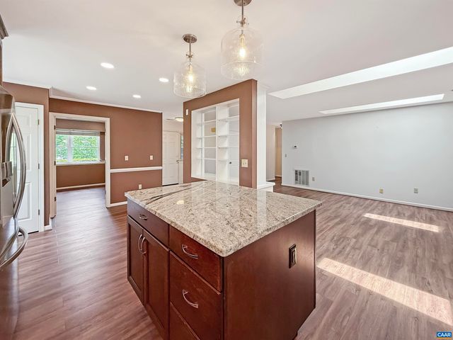 1498 LAKE FOREST DR, Charlottesville, VA 22901