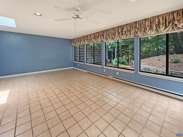1498 LAKE FOREST DR, Charlottesville, VA 22901