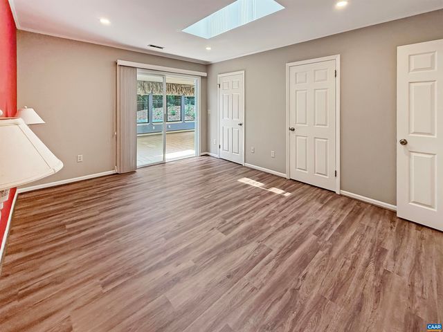 1498 LAKE FOREST DR, Charlottesville, VA 22901