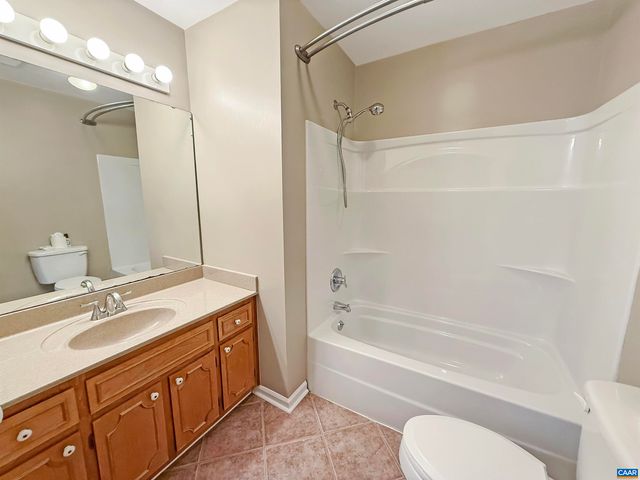 1498 LAKE FOREST DR, Charlottesville, VA 22901