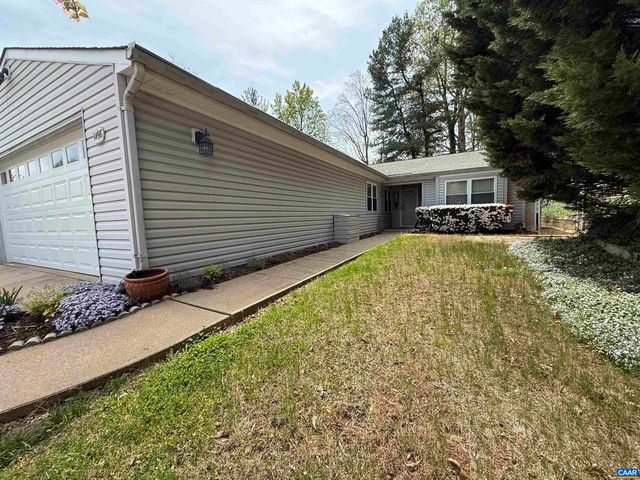 1498 LAKE FOREST DR, Charlottesville, VA 22901