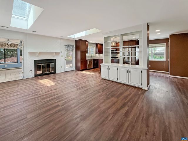 1498 LAKE FOREST DR, Charlottesville, VA 22901
