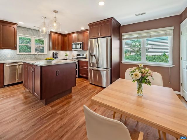 1498 LAKE FOREST DR, Charlottesville, VA 22901