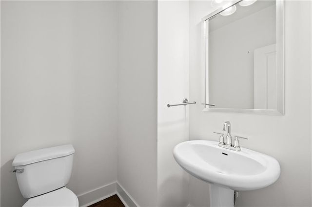 124 Auburn Woods Drive, Auburn, GA 30011