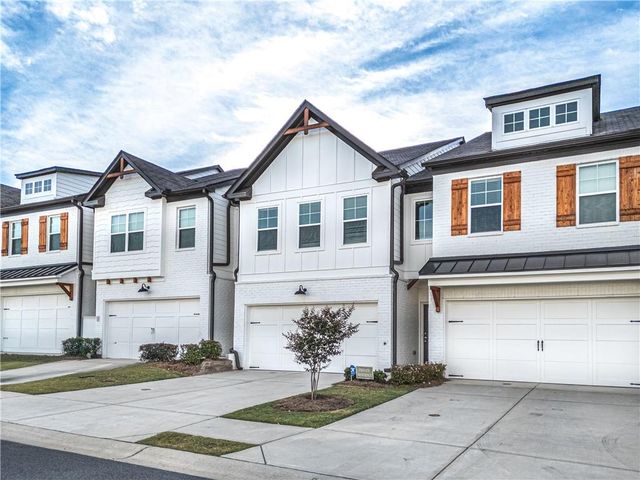 124 Auburn Woods Drive, Auburn, GA 30011