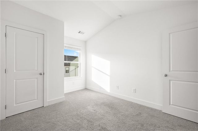 124 Auburn Woods Drive, Auburn, GA 30011