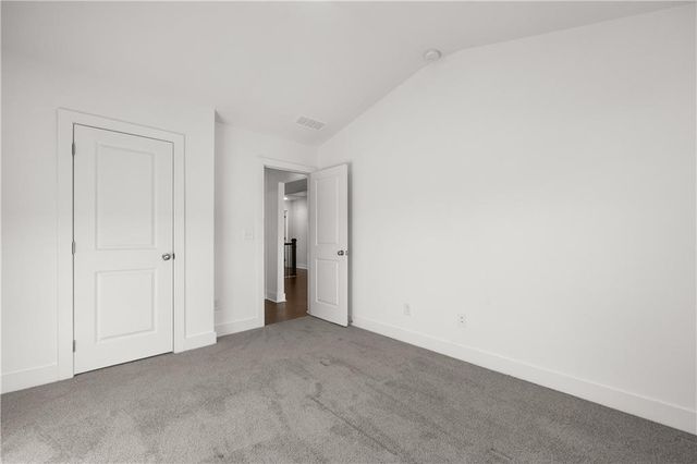 124 Auburn Woods Drive, Auburn, GA 30011