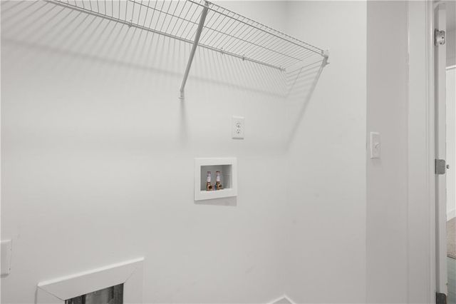 124 Auburn Woods Drive, Auburn, GA 30011