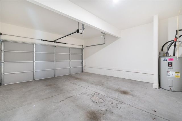 124 Auburn Woods Drive, Auburn, GA 30011