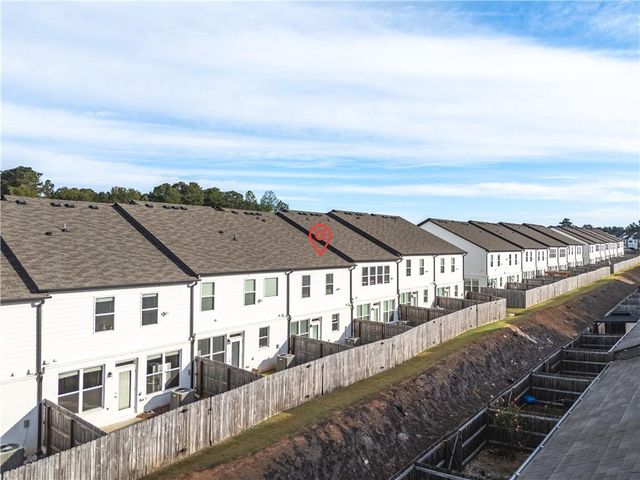 124 Auburn Woods Drive, Auburn, GA 30011