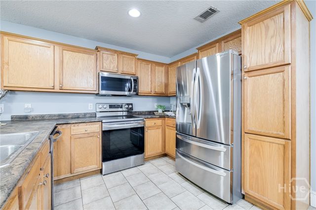 31 Oak Lane, Rincon, GA 31326