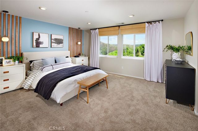 30820 Charger Way, Winchester, CA 92596