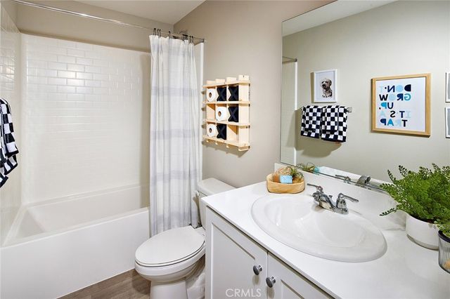 30820 Charger Way, Winchester, CA 92596