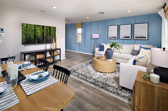 30820 Charger Way, Winchester, CA 92596