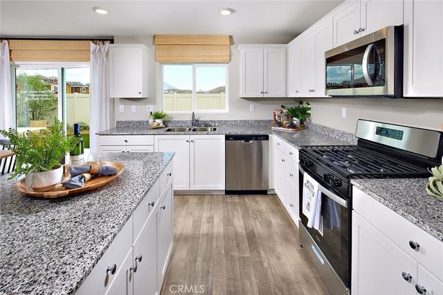 30820 Charger Way, Winchester, CA 92596