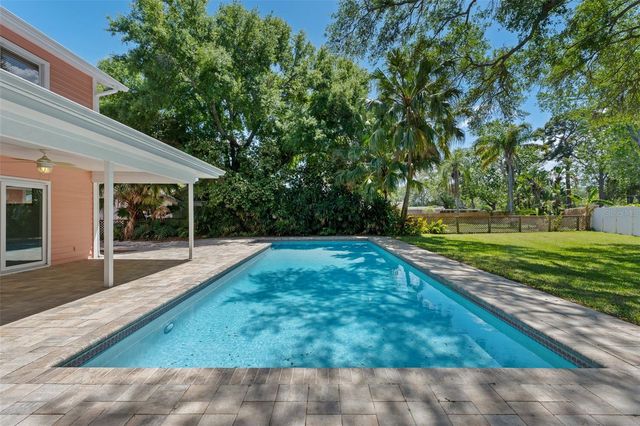 1550 CHATEAU WOOD DRIVE, Clearwater, FL 33764