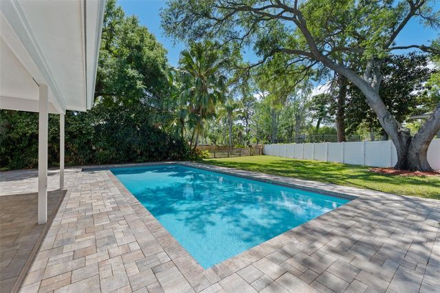 1550 CHATEAU WOOD DRIVE, Clearwater, FL 33764