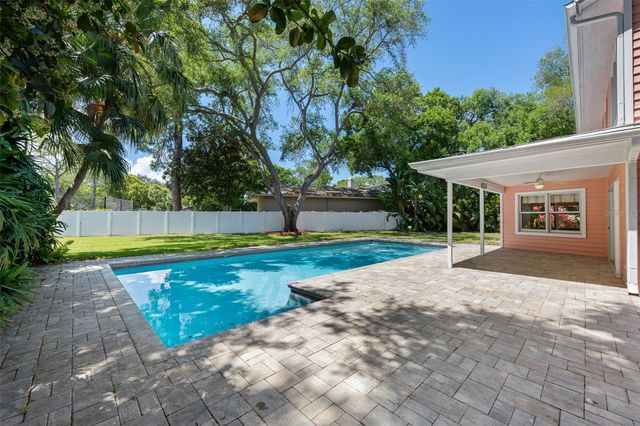 1550 CHATEAU WOOD DRIVE, Clearwater, FL 33764