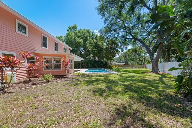 1550 CHATEAU WOOD DRIVE, Clearwater, FL 33764