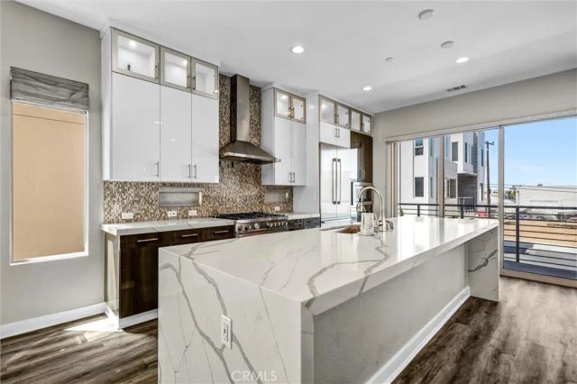 28 Ebb Tide, Newport Beach, CA 92663