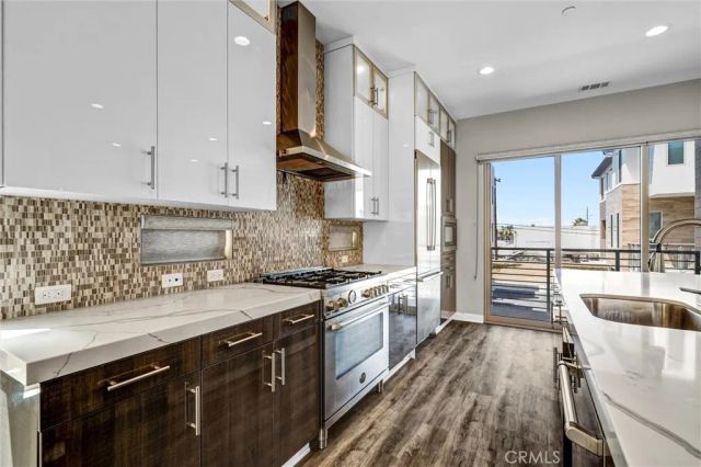 28 Ebb Tide, Newport Beach, CA 92663
