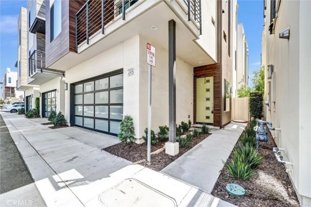 28 Ebb Tide, Newport Beach, CA 92663