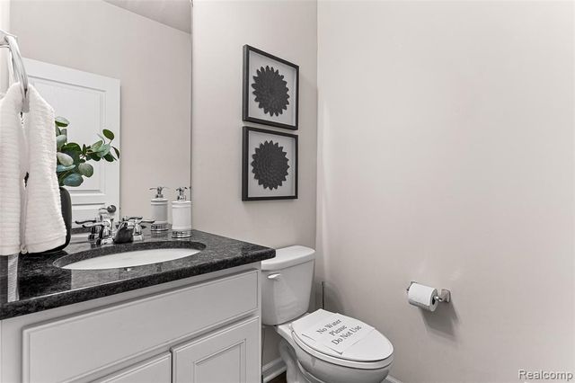 31085 Tremont Lane, Franklin, MI 48025