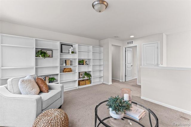 31085 Tremont Lane, Franklin, MI 48025