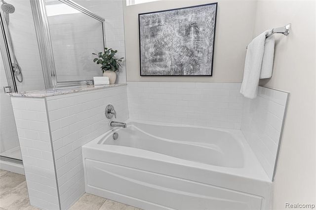 31085 Tremont Lane, Franklin, MI 48025