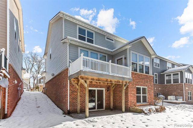 31085 Tremont Lane, Franklin, MI 48025