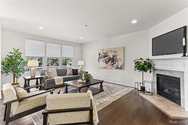 31085 Tremont Lane, Franklin, MI 48025