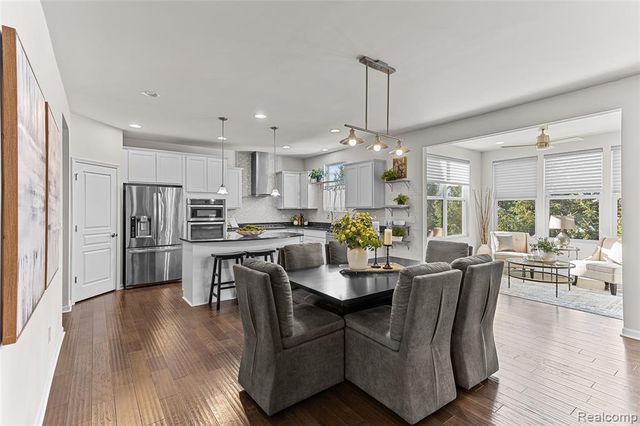 31085 Tremont Lane, Franklin, MI 48025