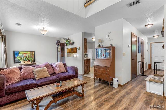 340 Devonshire Court D, St Peters, MO 63376