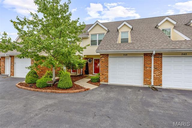 340 Devonshire Court D, St Peters, MO 63376