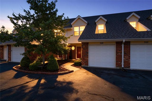 340 Devonshire Court D, St Peters, MO 63376