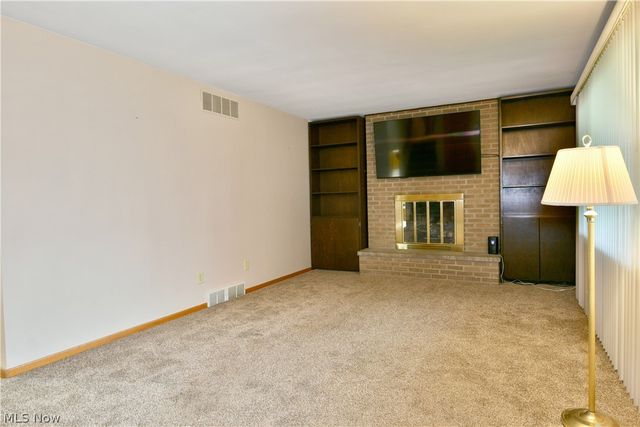 3246 Circle Drive, Cortland, OH 44410