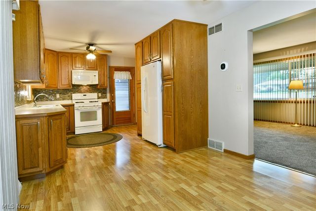 3246 Circle Drive, Cortland, OH 44410