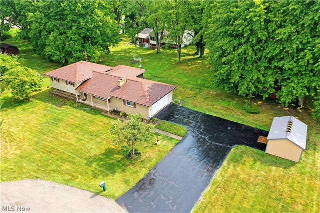 3246 Circle Drive, Cortland, OH 44410