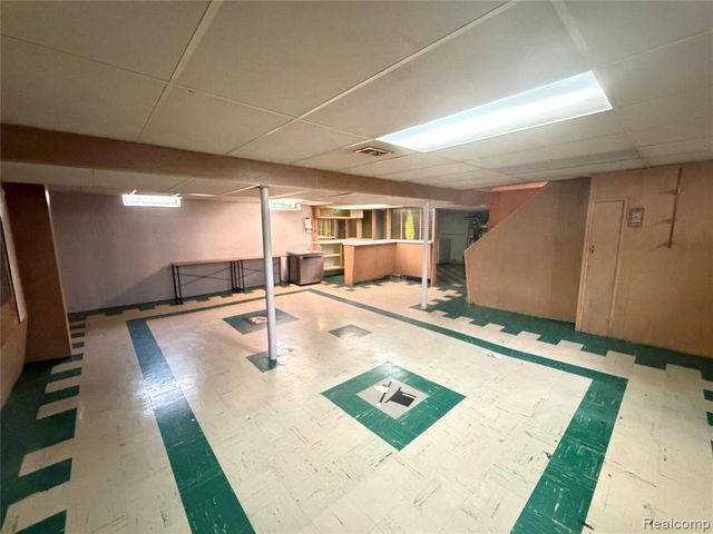 3952 Katherine Street, Dearborn Heights, MI 48125
