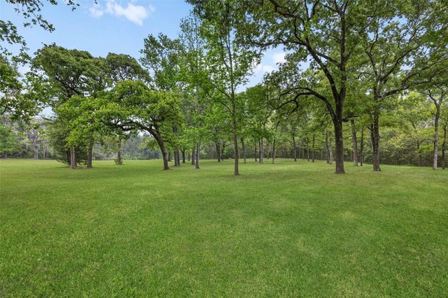 1220 Fm 222 Loop N, Coldspring, TX 77331