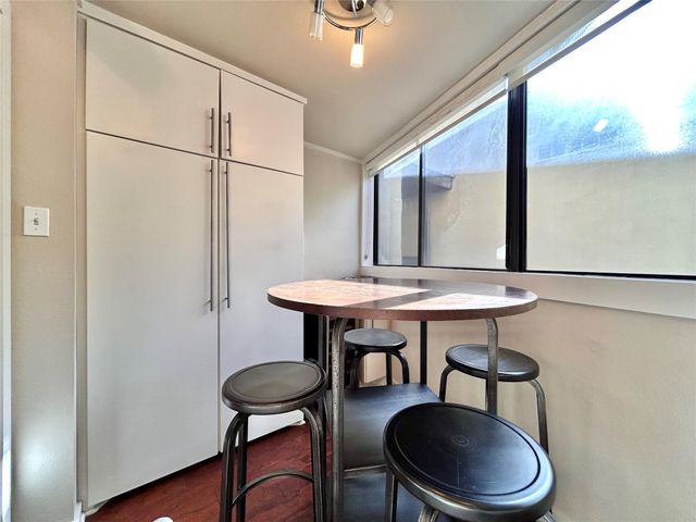 1106 W 6th ST 205, Austin, TX 78703