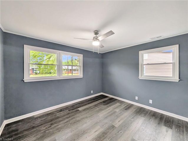 1614 Willow Road, Greensboro, NC 27401
