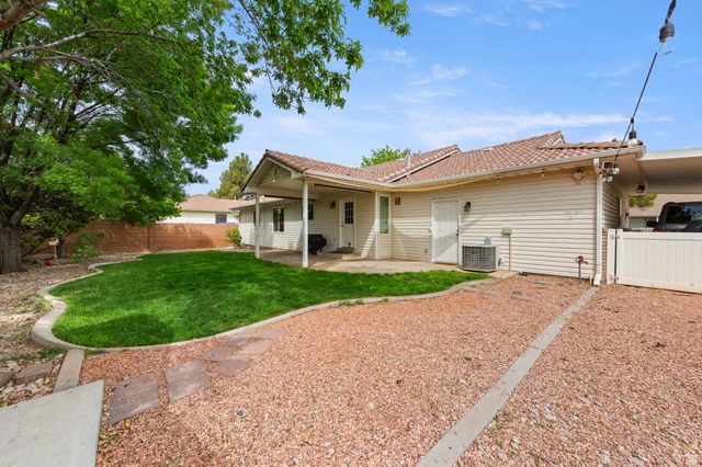 2292 E 390 N, St. George, UT 84790